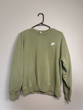 Nike Sportswear Club Fleece Crewneck Sweatshirt Men’s Small Green EUC